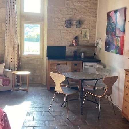 Mas De La Rivoire B&B Villevieille 외부 사진