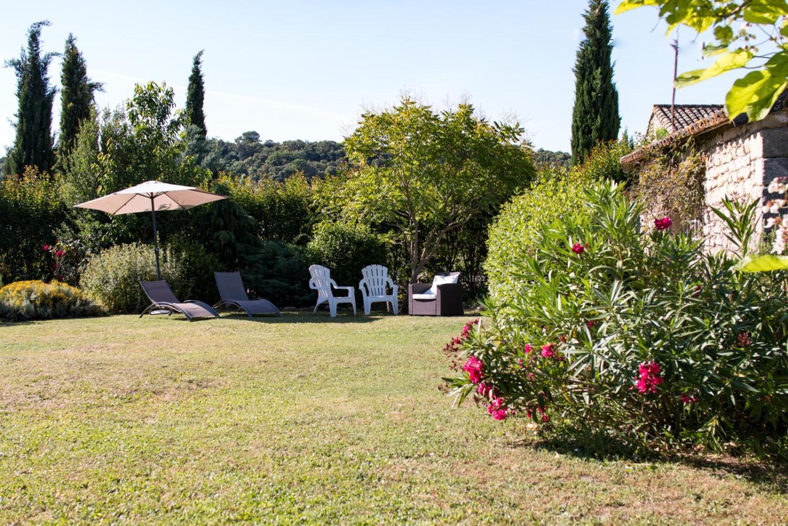 Mas De La Rivoire B&B Villevieille 외부 사진