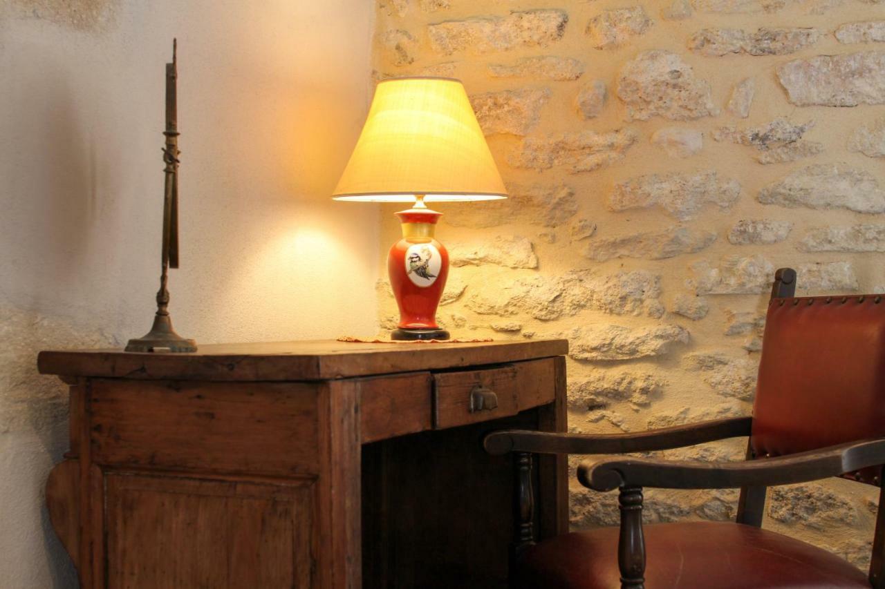 Mas De La Rivoire B&B Villevieille 외부 사진